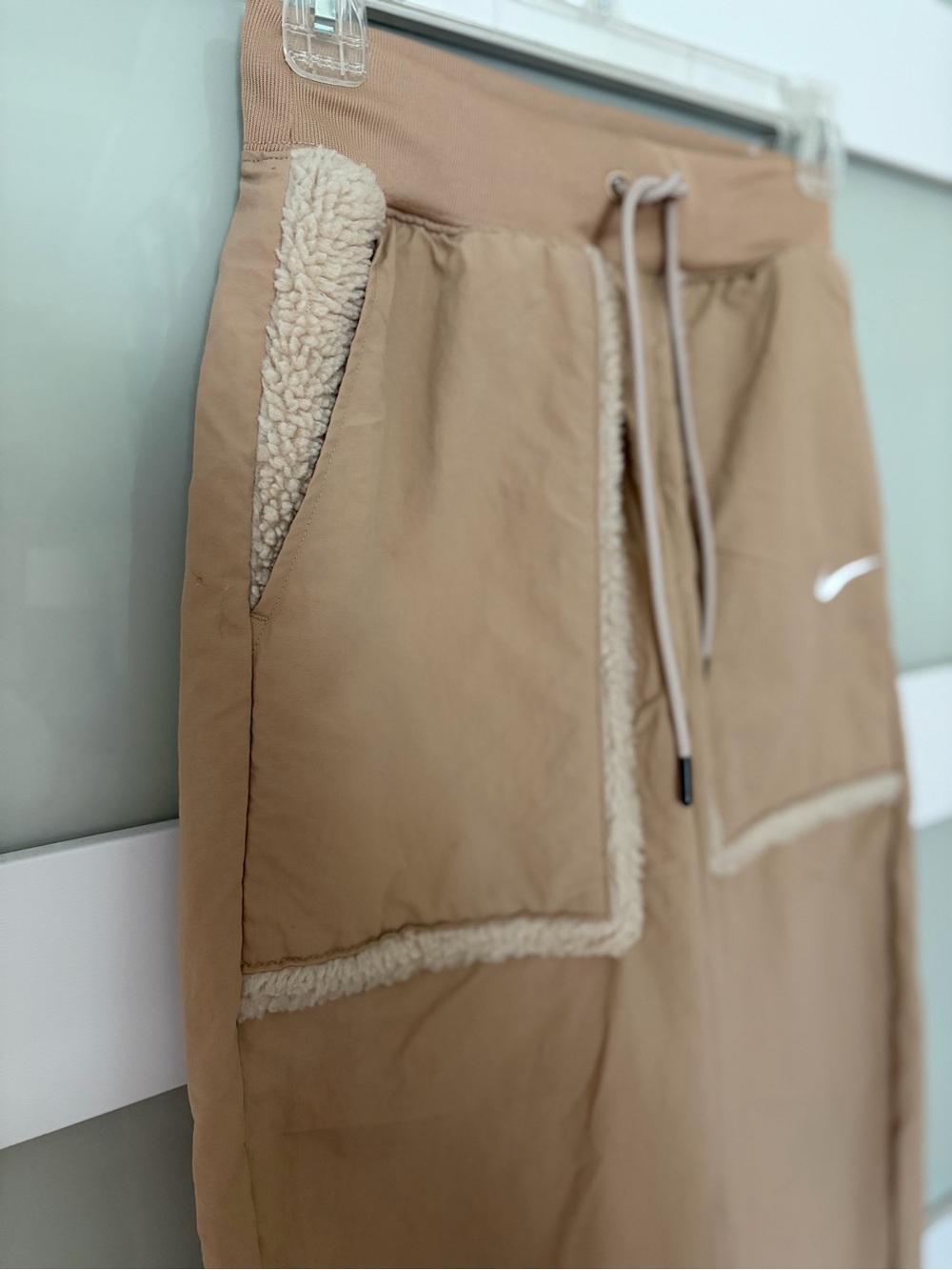 Nike Tan Sherpa-Trim Drawstring Joggers - Picture 5 of 8